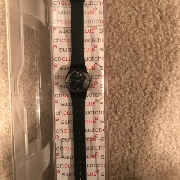 Swatch Accessories - Black swatch with small face